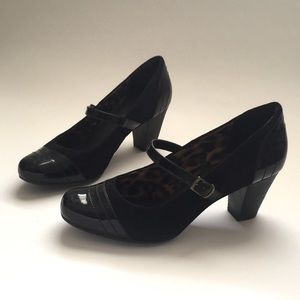 Clarks Mary Jane - 9.5